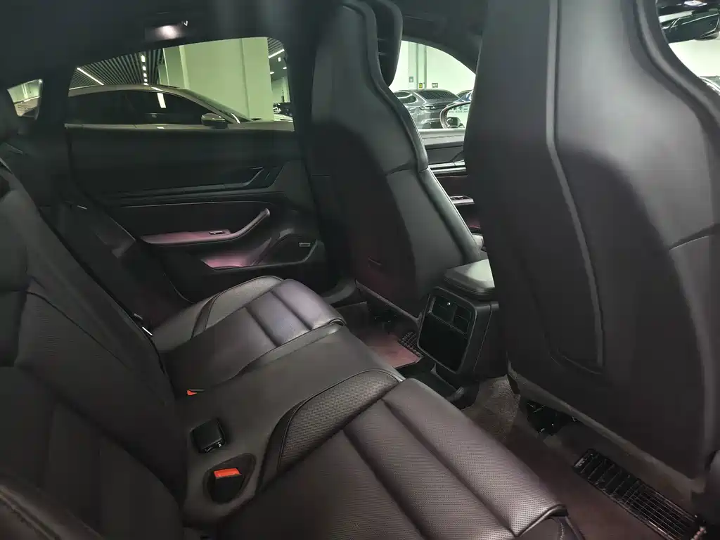 Porsche Taycan — миниатюра 8