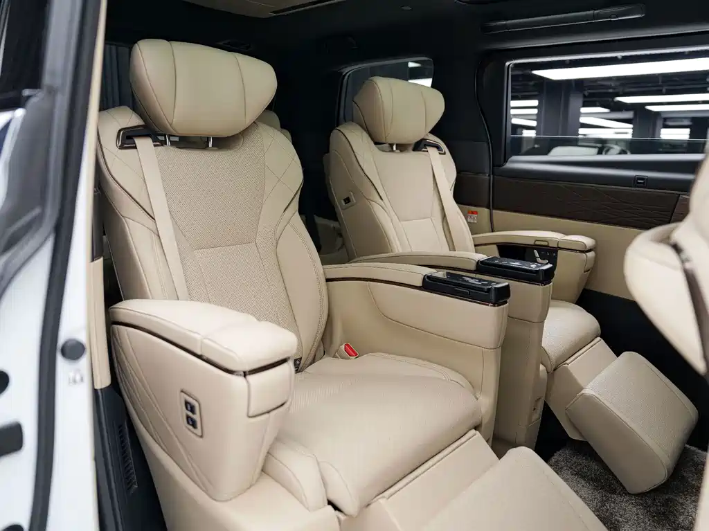 Toyota Vellfire — миниатюра 19