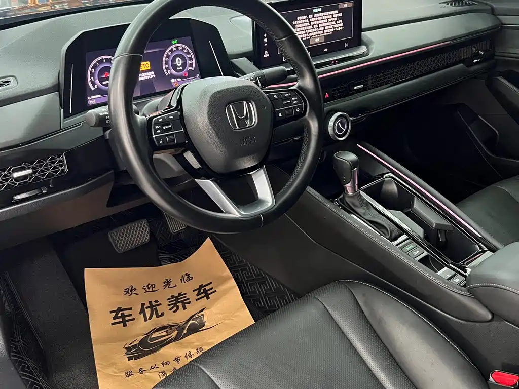 Honda Accord — миниатюра 17