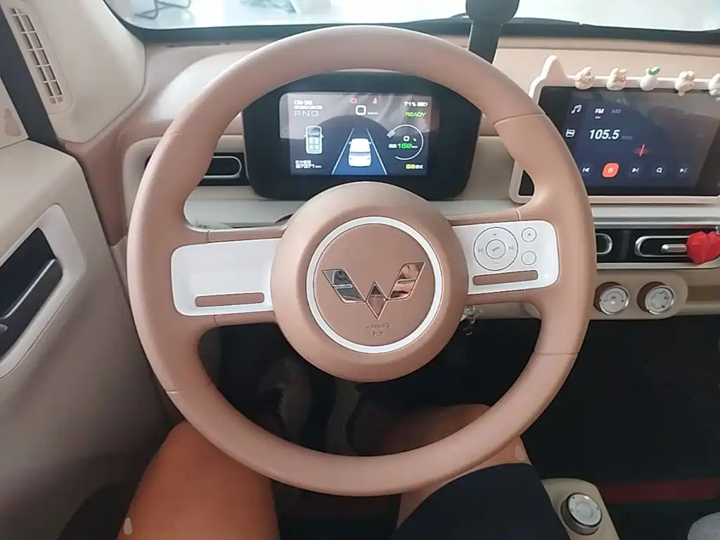 Wuling MINIEV — миниатюра 11