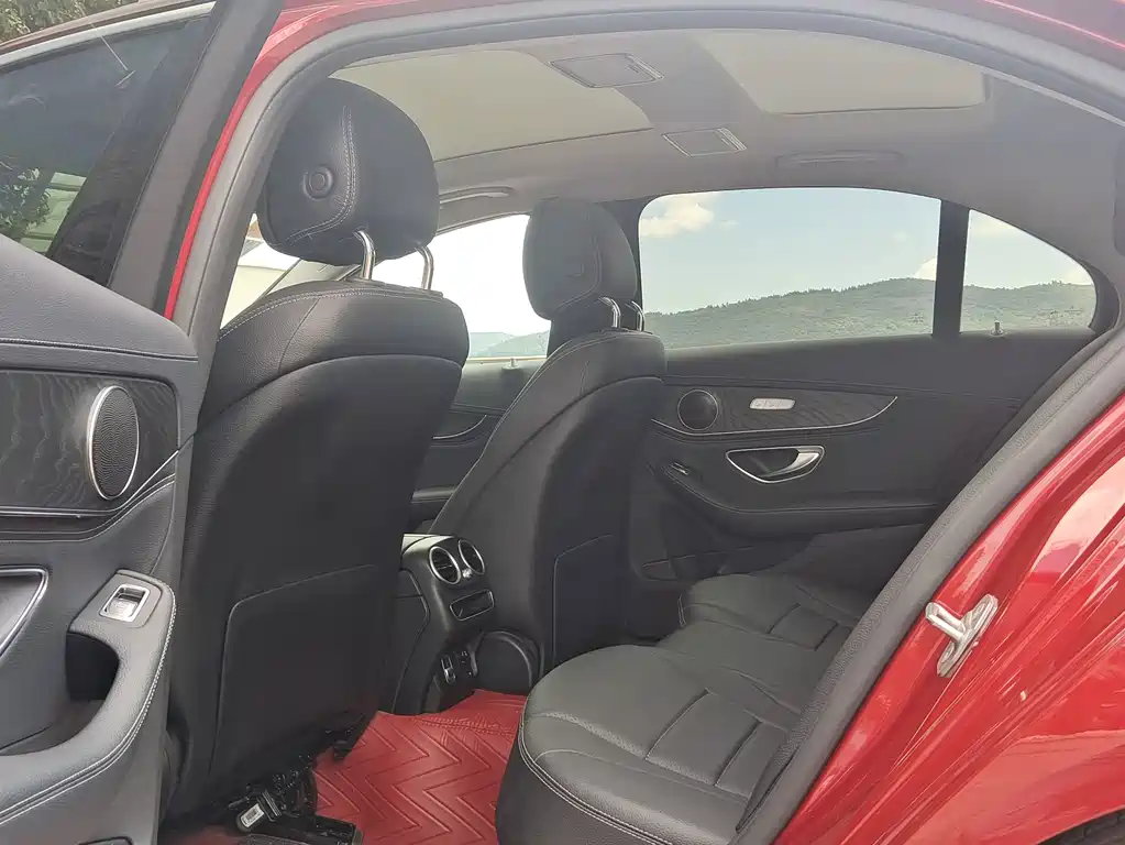 Mercedes-Benz C-Class — миниатюра 10