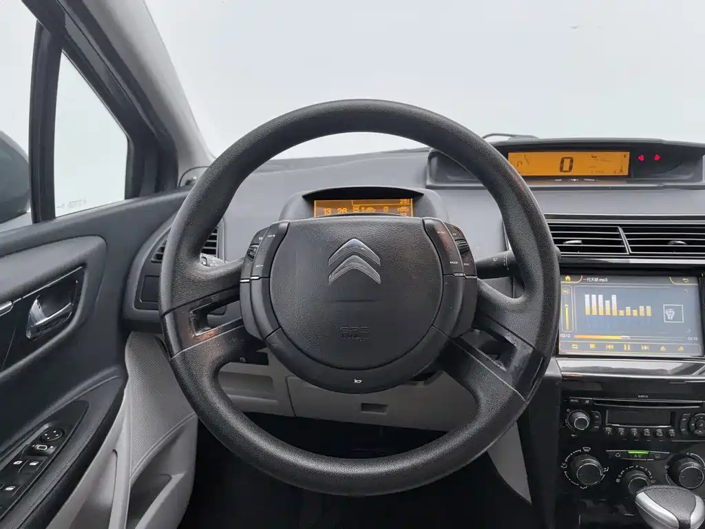 Citroen C-Quatre — миниатюра 11