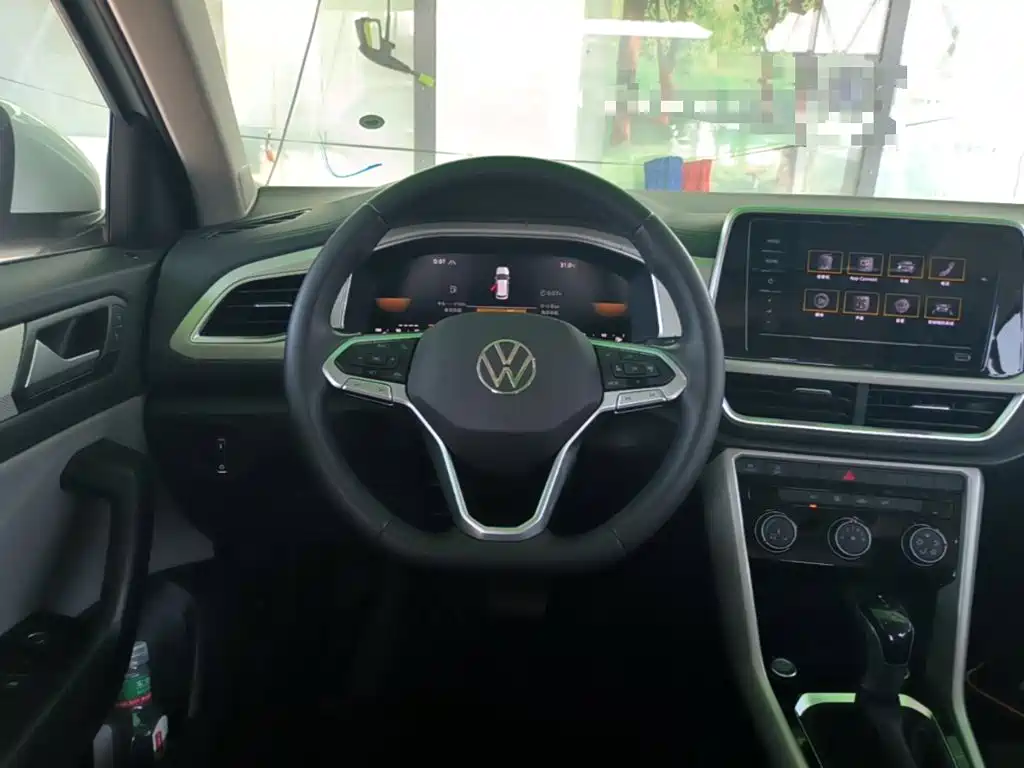 Volkswagen T-Roc — миниатюра 11