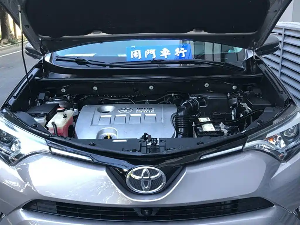 Toyota RAV4 — миниатюра 4