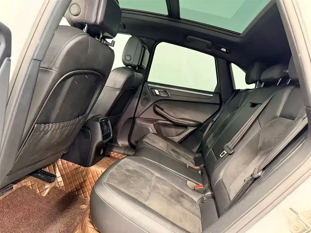 Porsche Macan — миниатюра 11