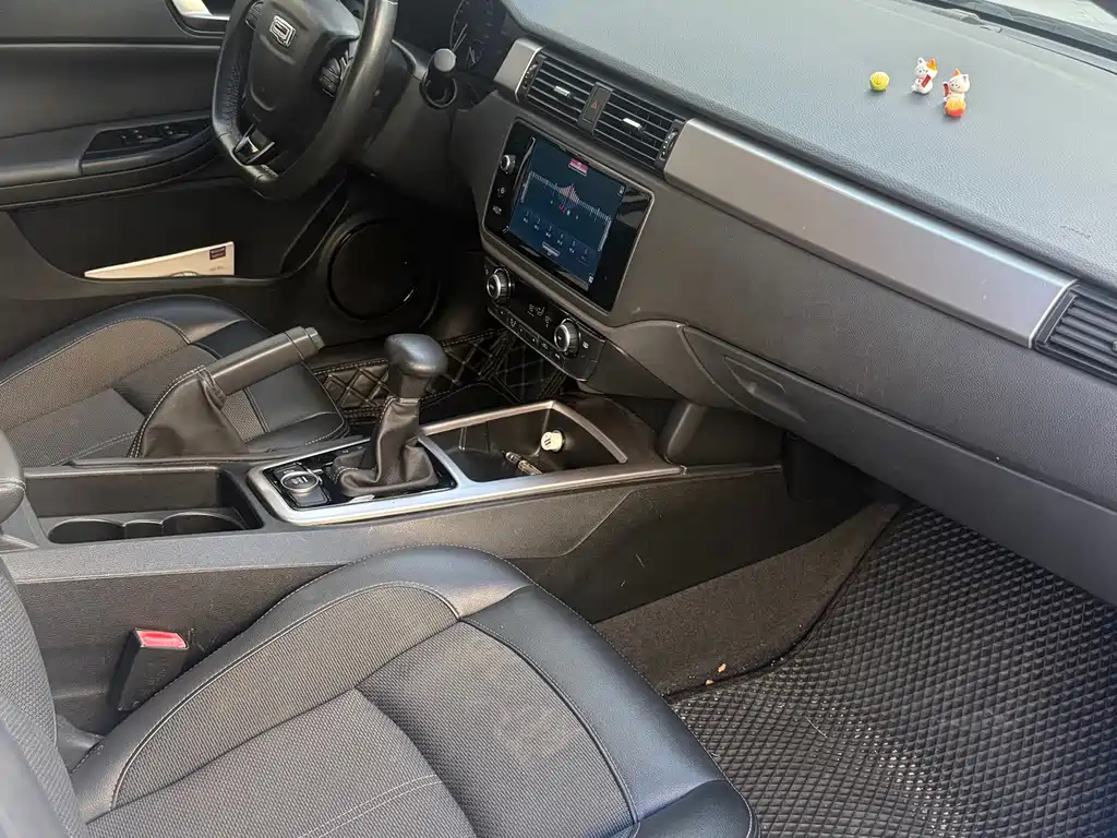 Qoros Qoros 3 — миниатюра 8
