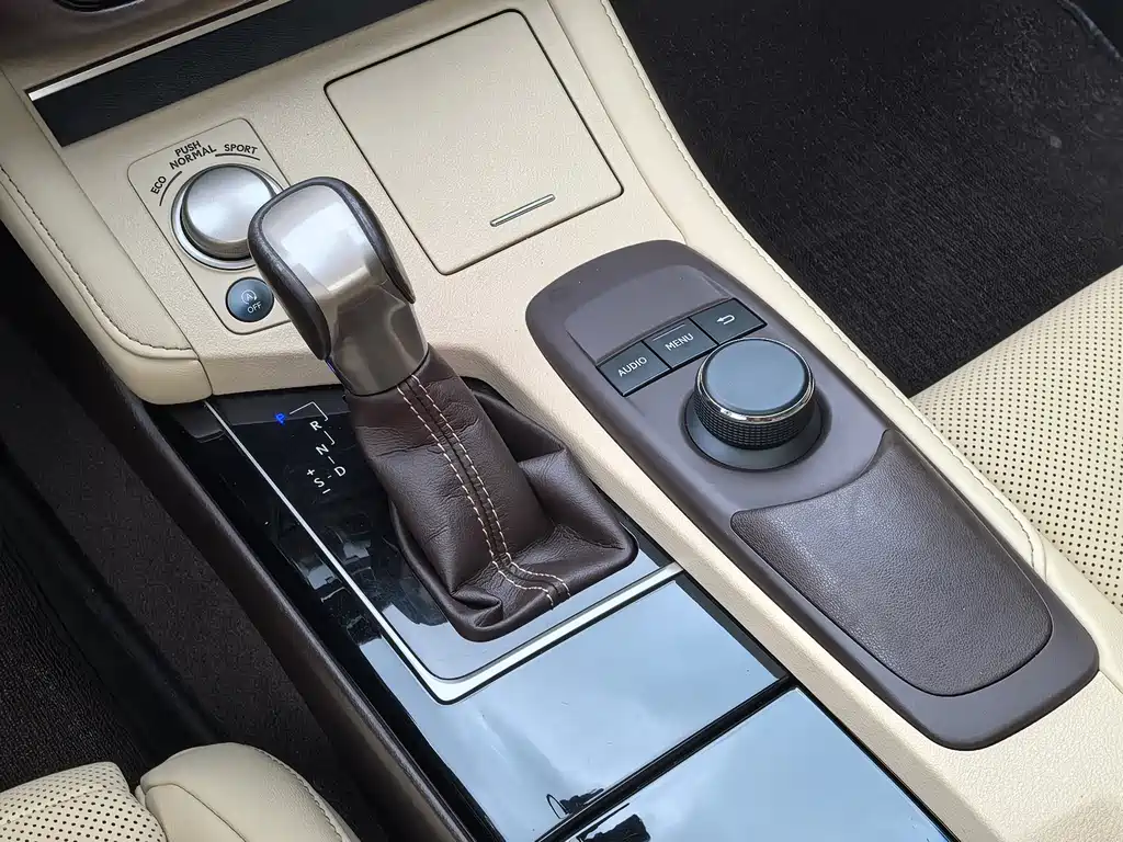 Lexus ES — миниатюра 5