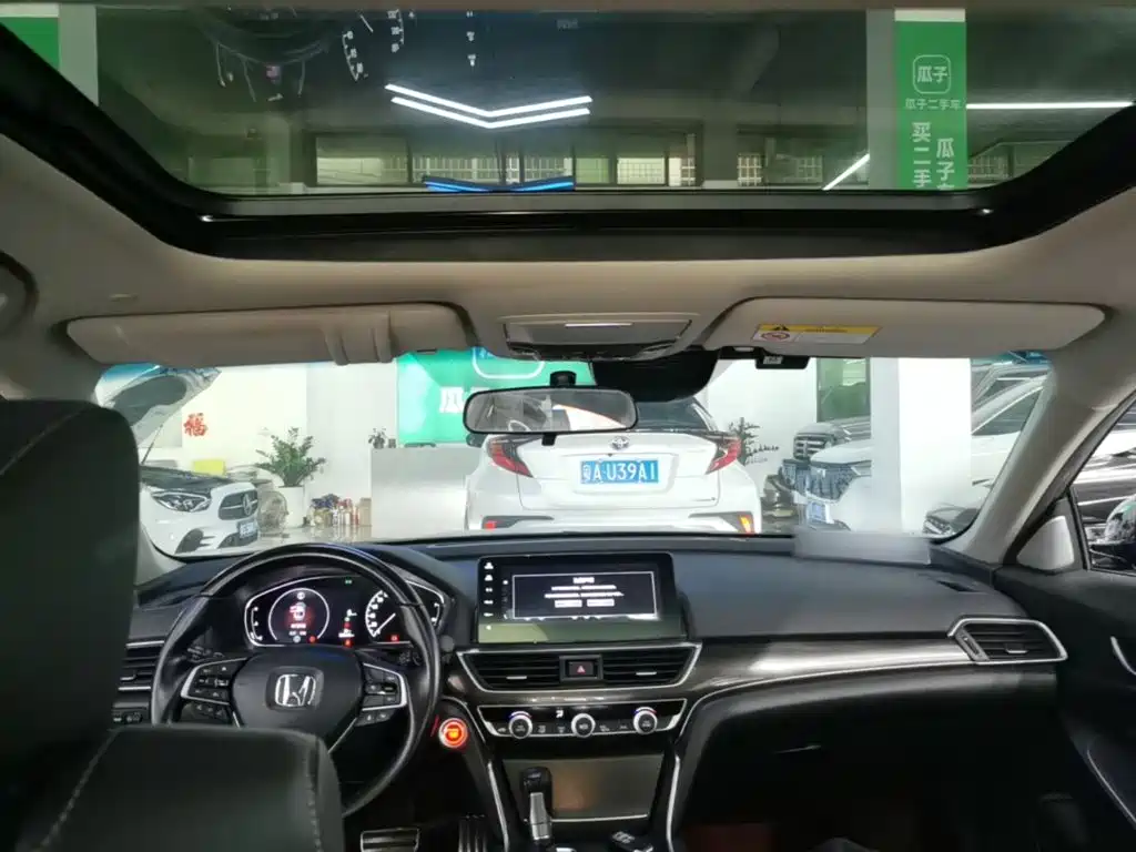 Honda Accord — миниатюра 18