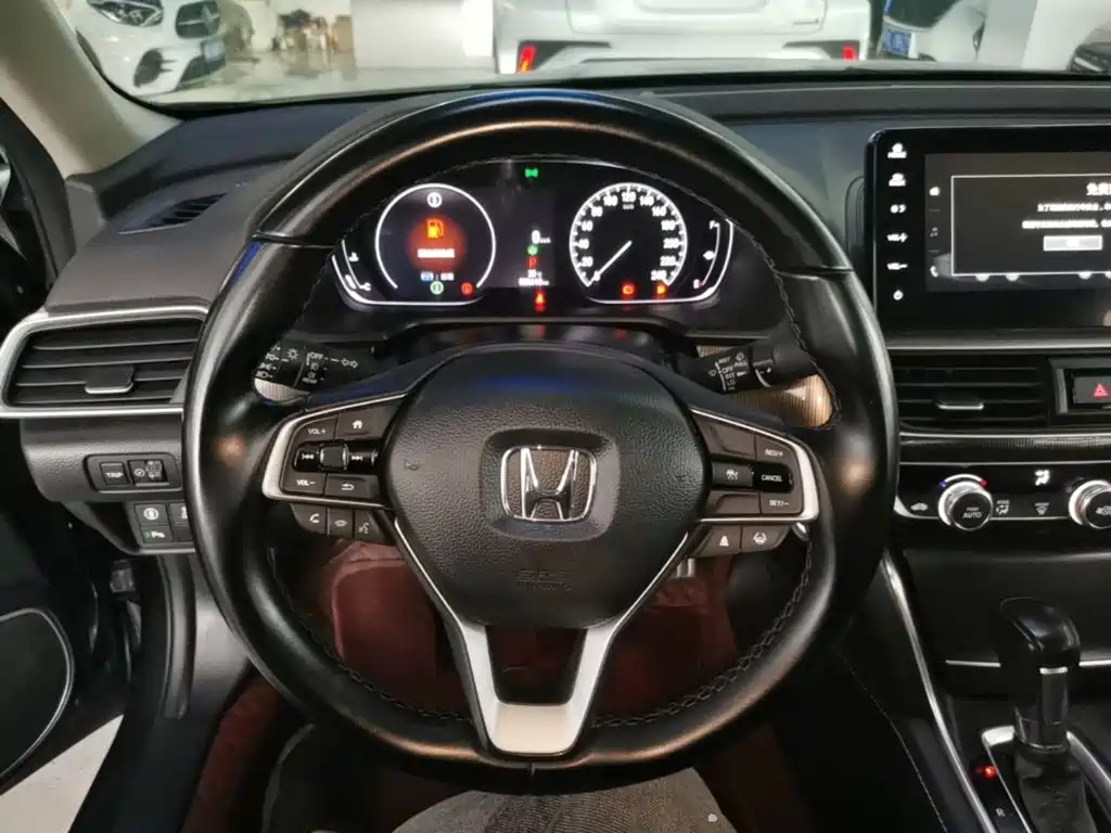Honda Accord — миниатюра 11
