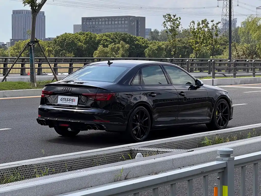 Audi S4 — миниатюра 11