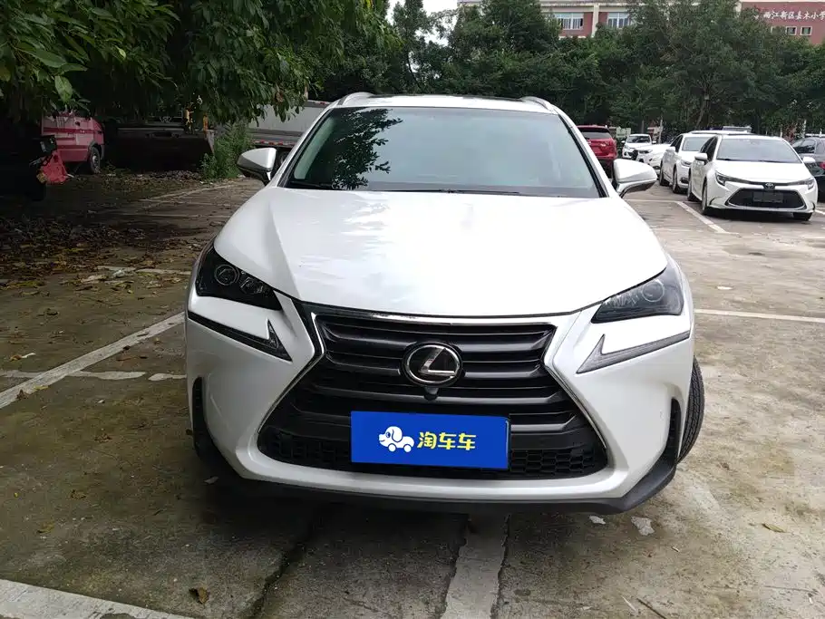 Lexus NX 2015 200t