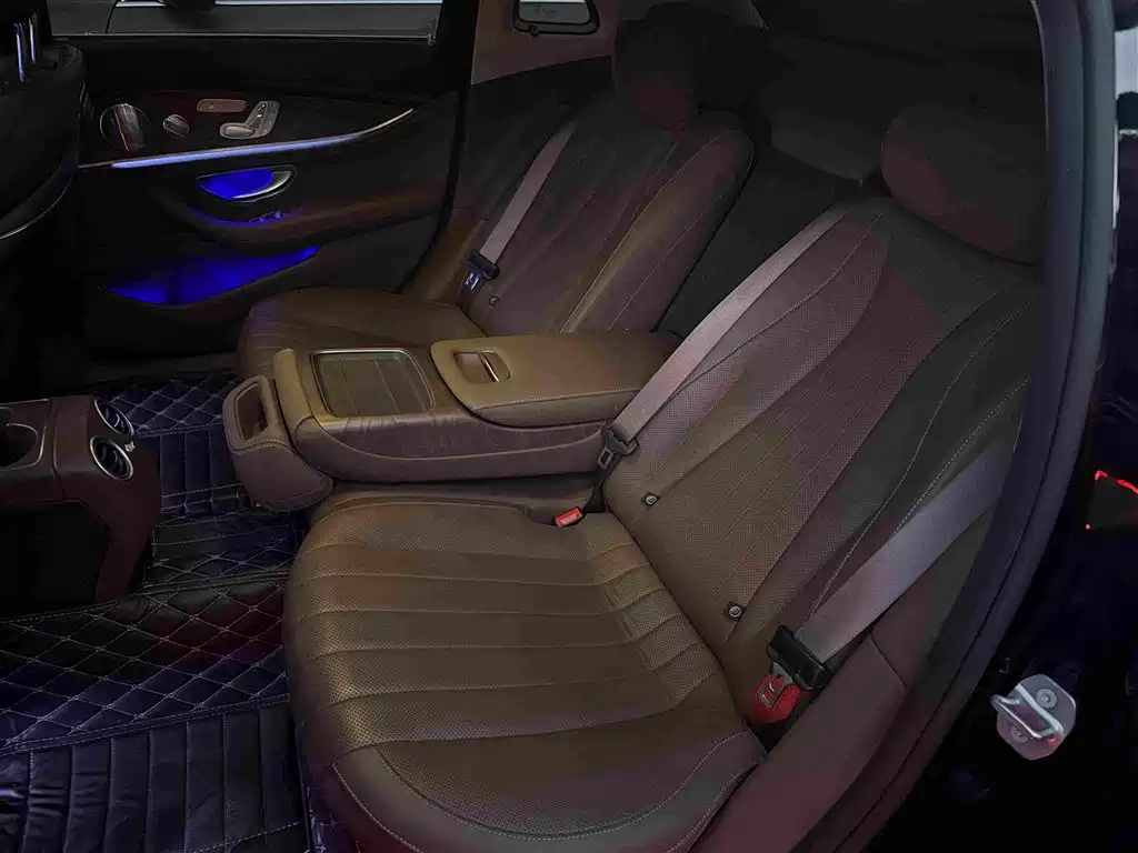 Mercedes-Benz E-Class — миниатюра 15