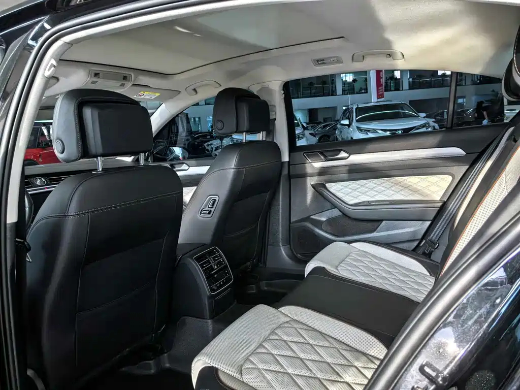 Volkswagen Magotan — миниатюра 4