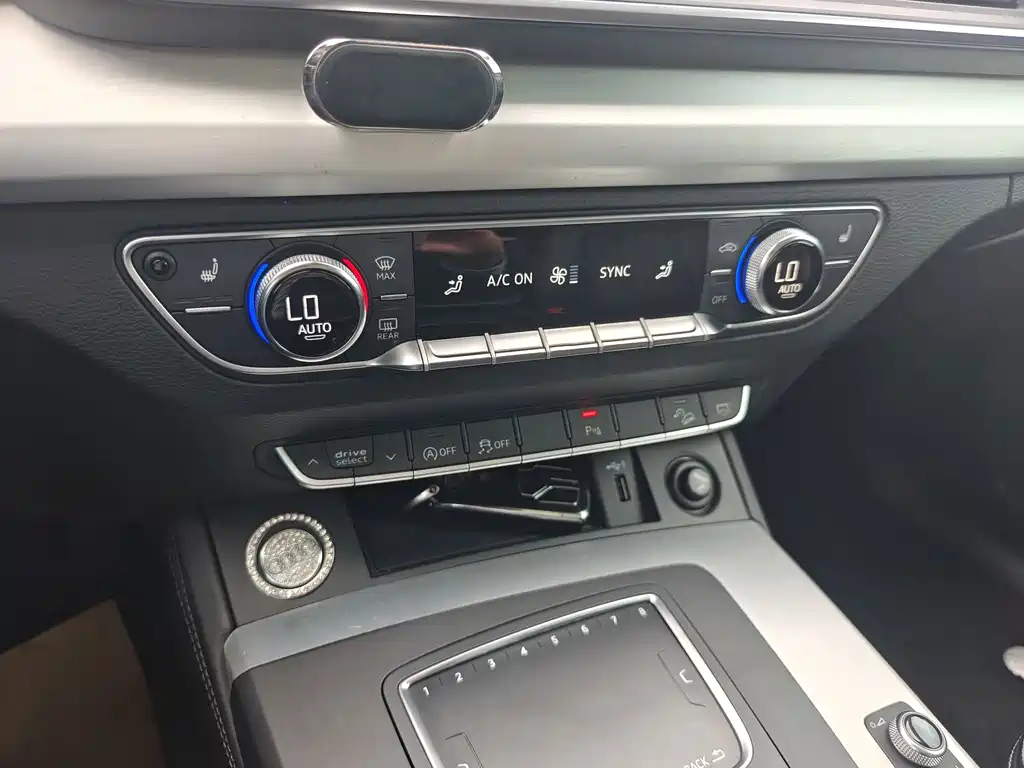 Audi Q5L — миниатюра 21