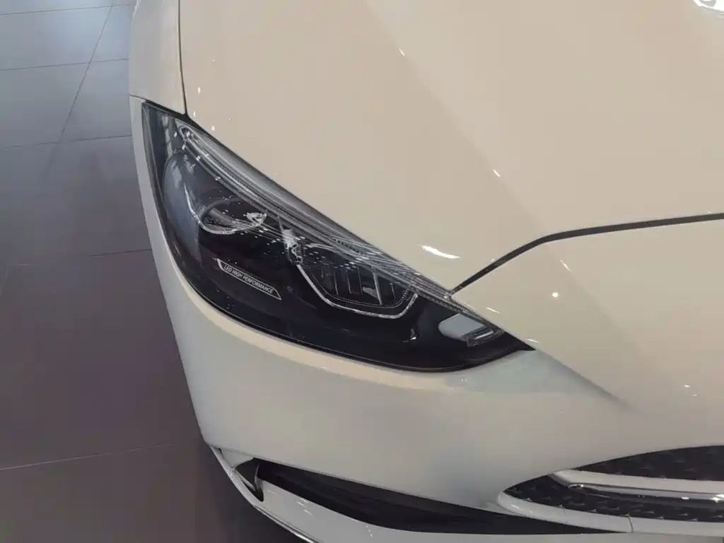 Mercedes-Benz C-Class New Energy — миниатюра 11