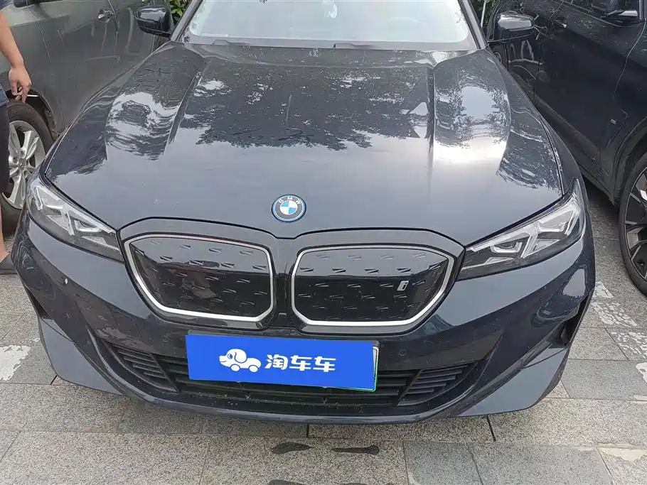 BMW i3 2023 eDrive 40 L