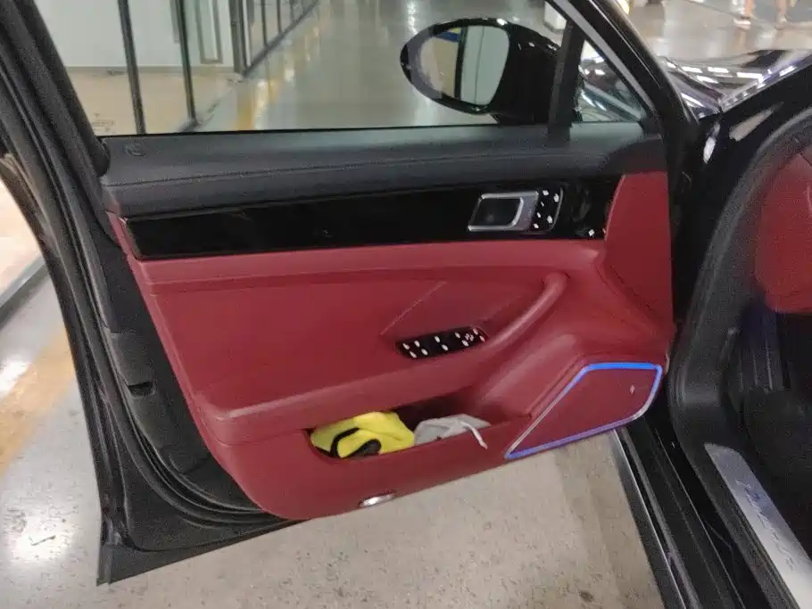 Porsche Panamera — миниатюра 7