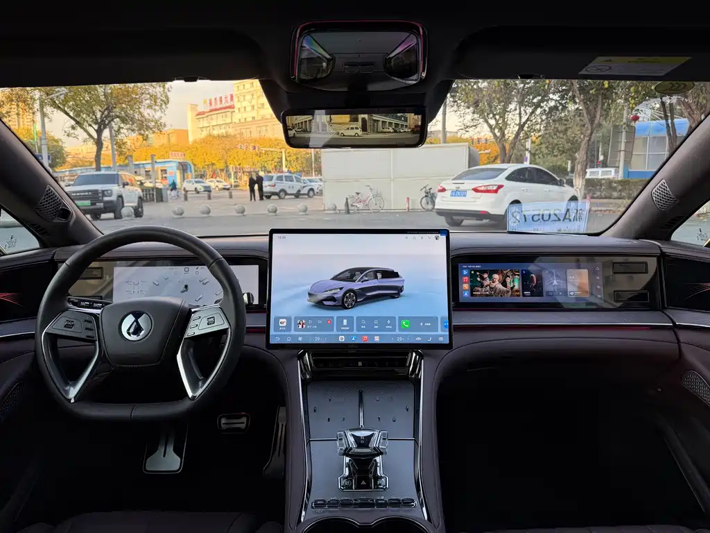 Denza Denza Z9GT — миниатюра 9