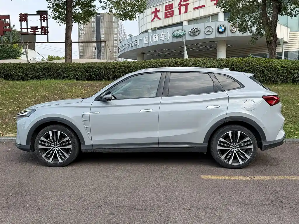 Roewe Feifan MARVEL R — миниатюра 3