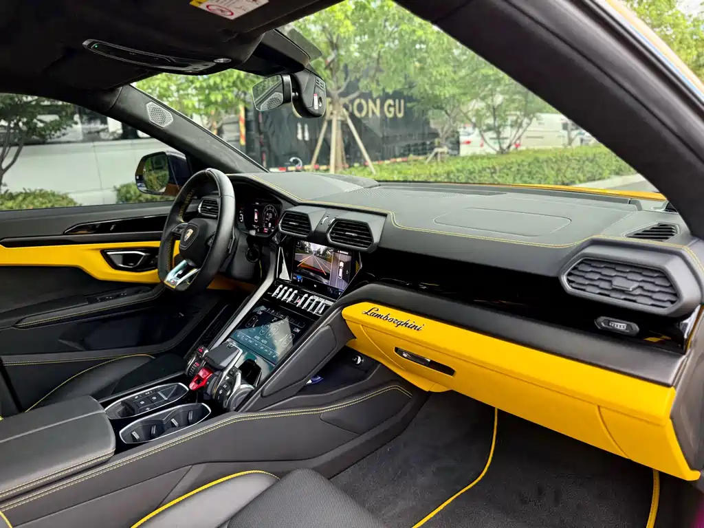 Lamborghini Urus — миниатюра 6