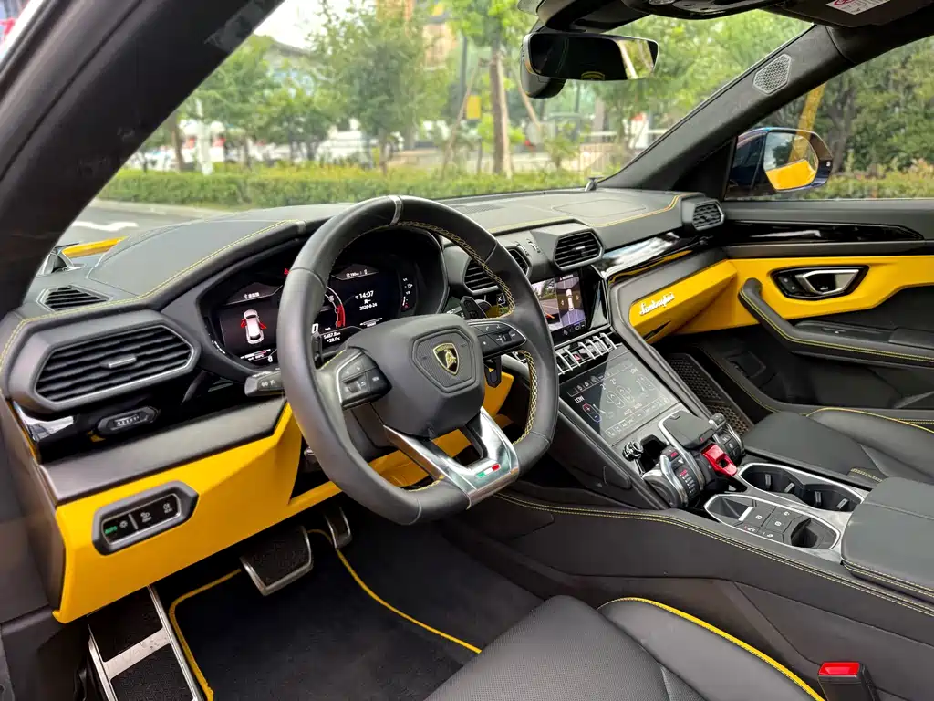 Lamborghini Urus — миниатюра 4