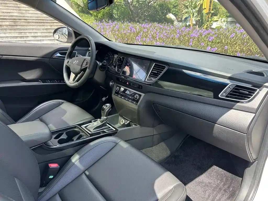 Hyundai Mistra — миниатюра 11