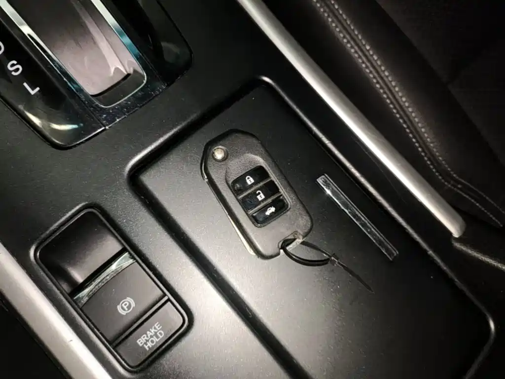 Honda Accord — миниатюра 9