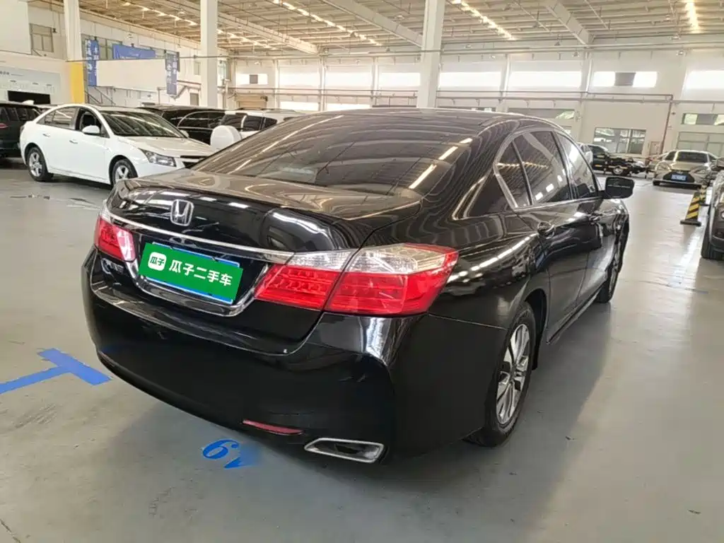 Honda Accord — миниатюра 7