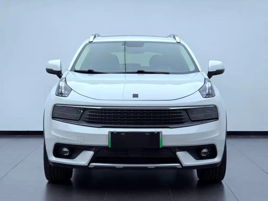 Lynk & Co 01 EM-P — миниатюра 2