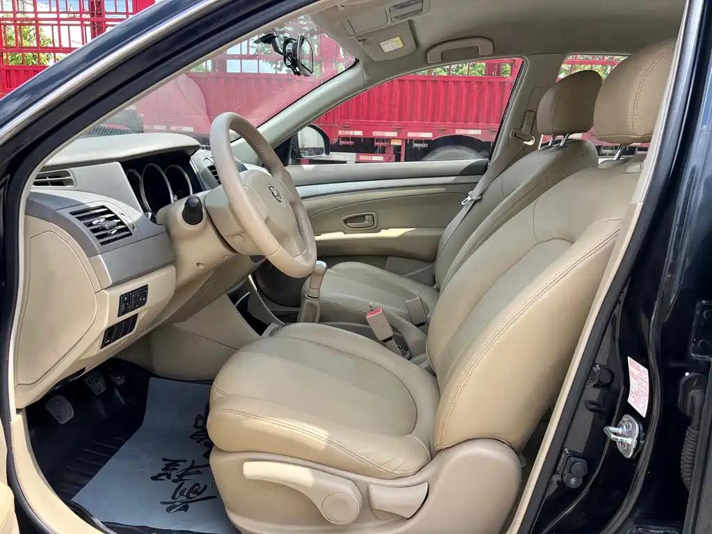 Nissan Sylphy — миниатюра 7
