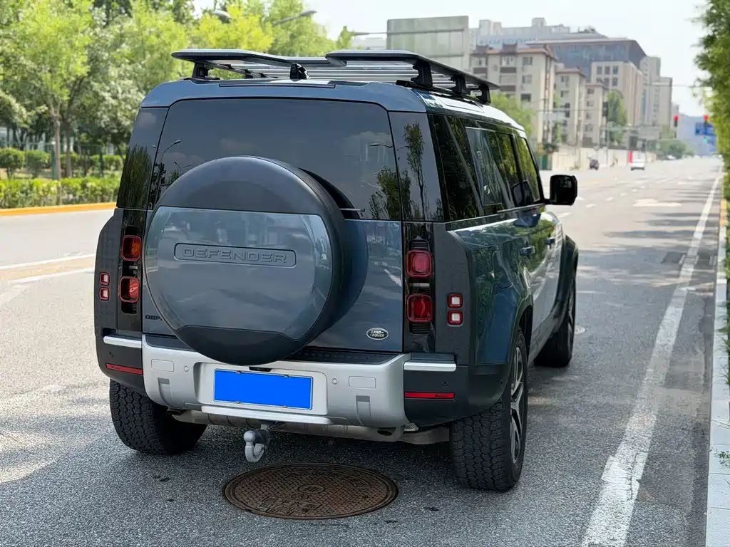 Land Rover Defender — миниатюра 30