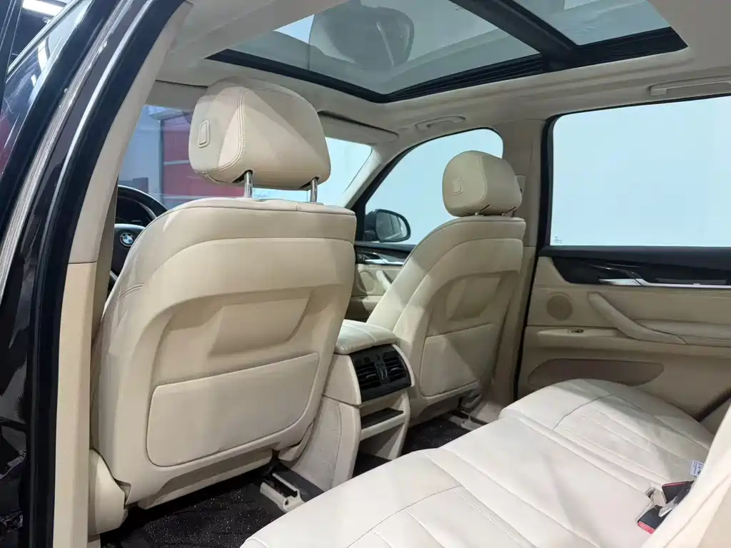 BMW X5 (Import) — миниатюра 7