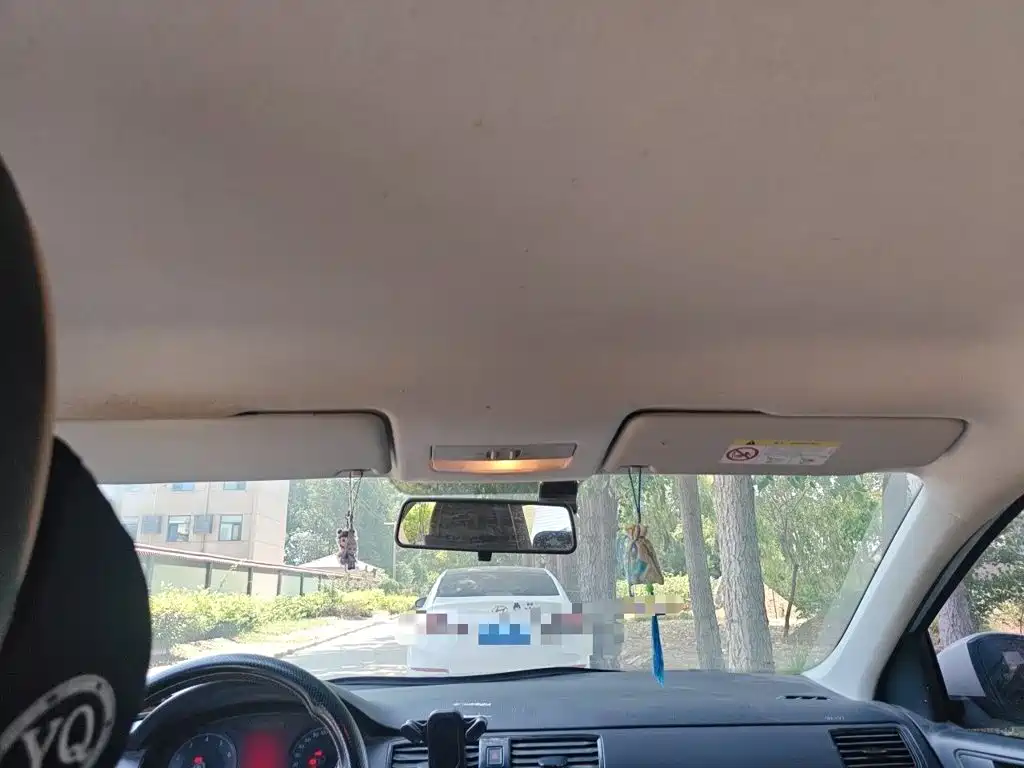 Volkswagen Santana — миниатюра 14