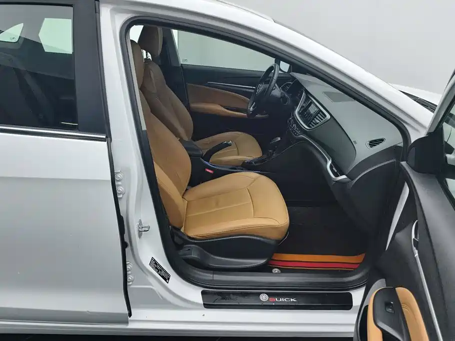 Buick Excelle — миниатюра 8