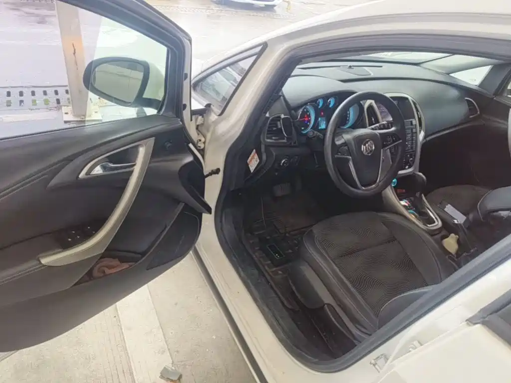 Buick Excelle — миниатюра 16
