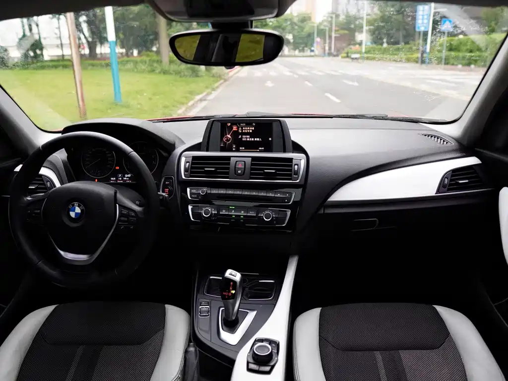 BMW 1 Series (Import) — миниатюра 7