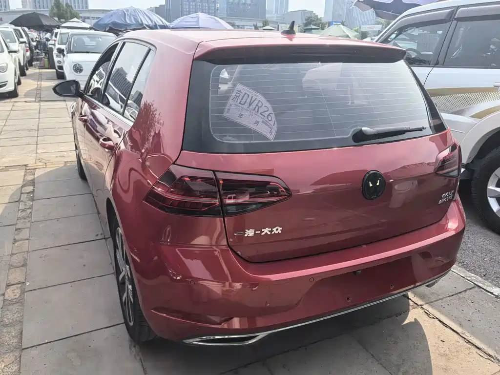 Volkswagen Golf — миниатюра 8