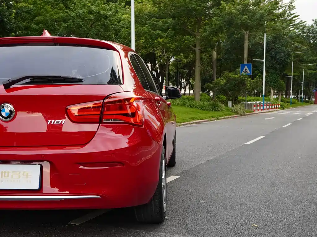 BMW 1 Series (Import) — миниатюра 28