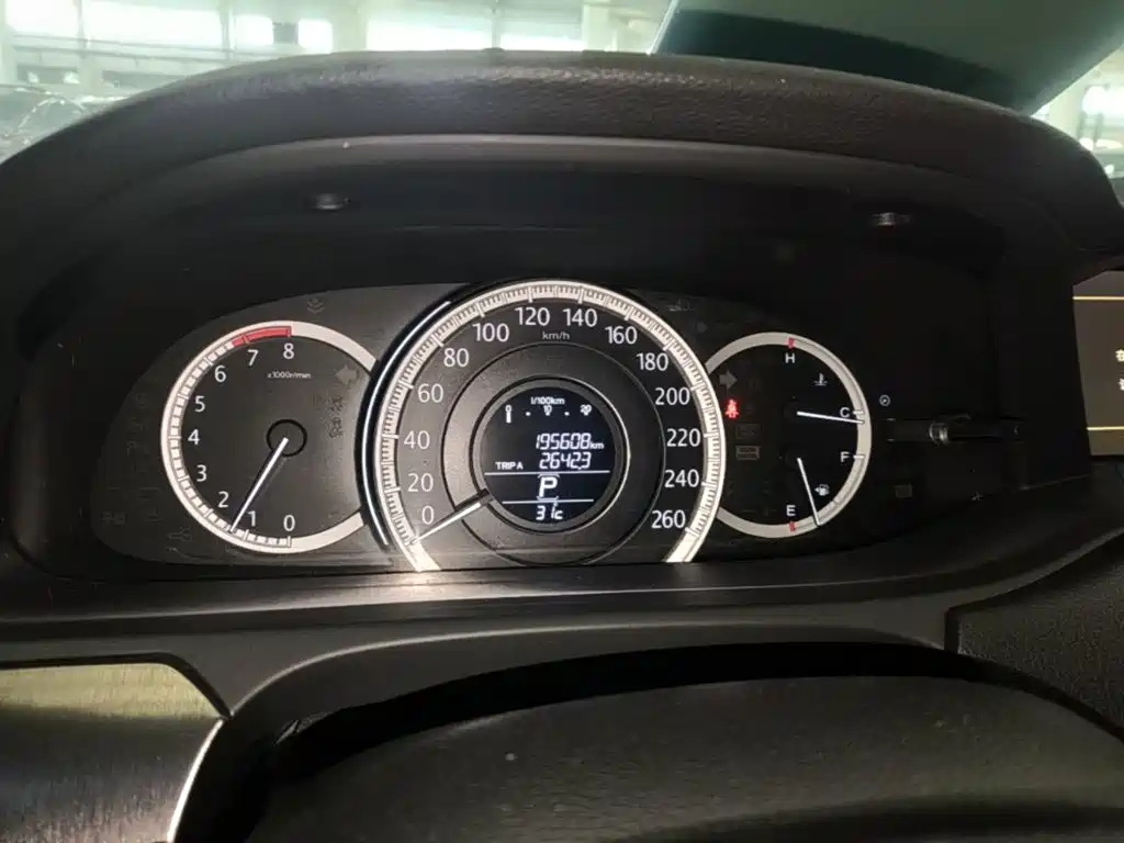 Honda Accord — миниатюра 12