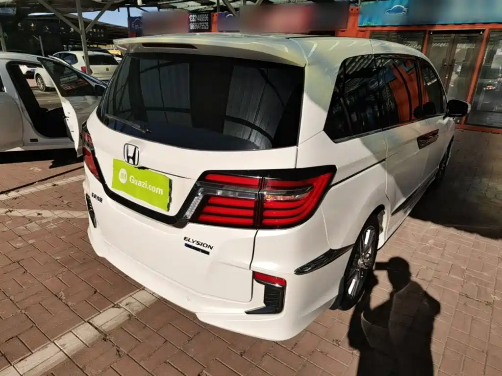 Honda Elysion — миниатюра 7
