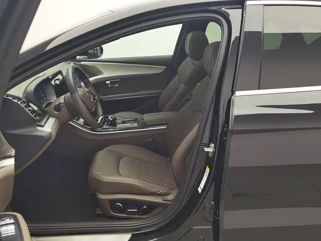 BYD Han — миниатюра 10