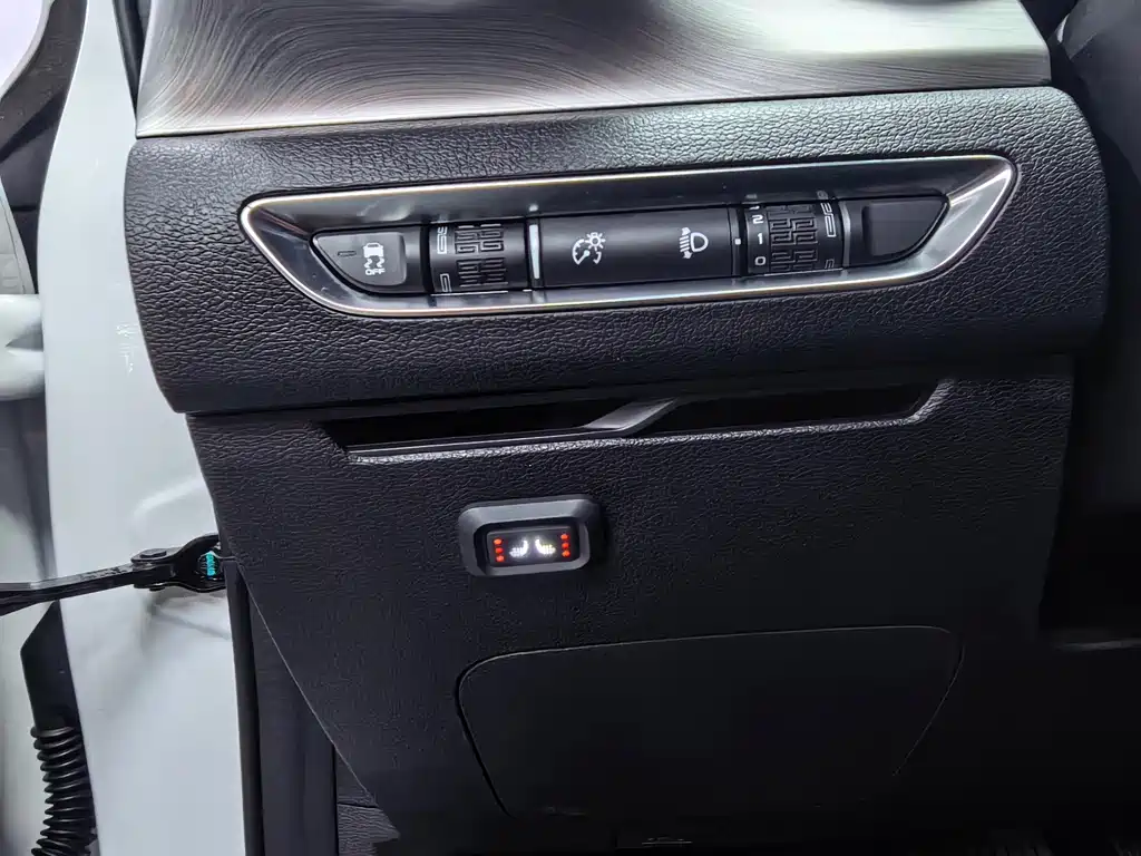 Geely Binyue — миниатюра 11