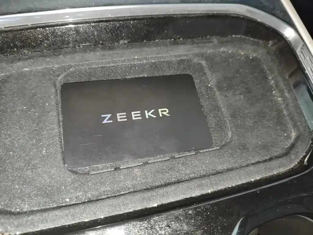 Zeekr 009 — миниатюра 9