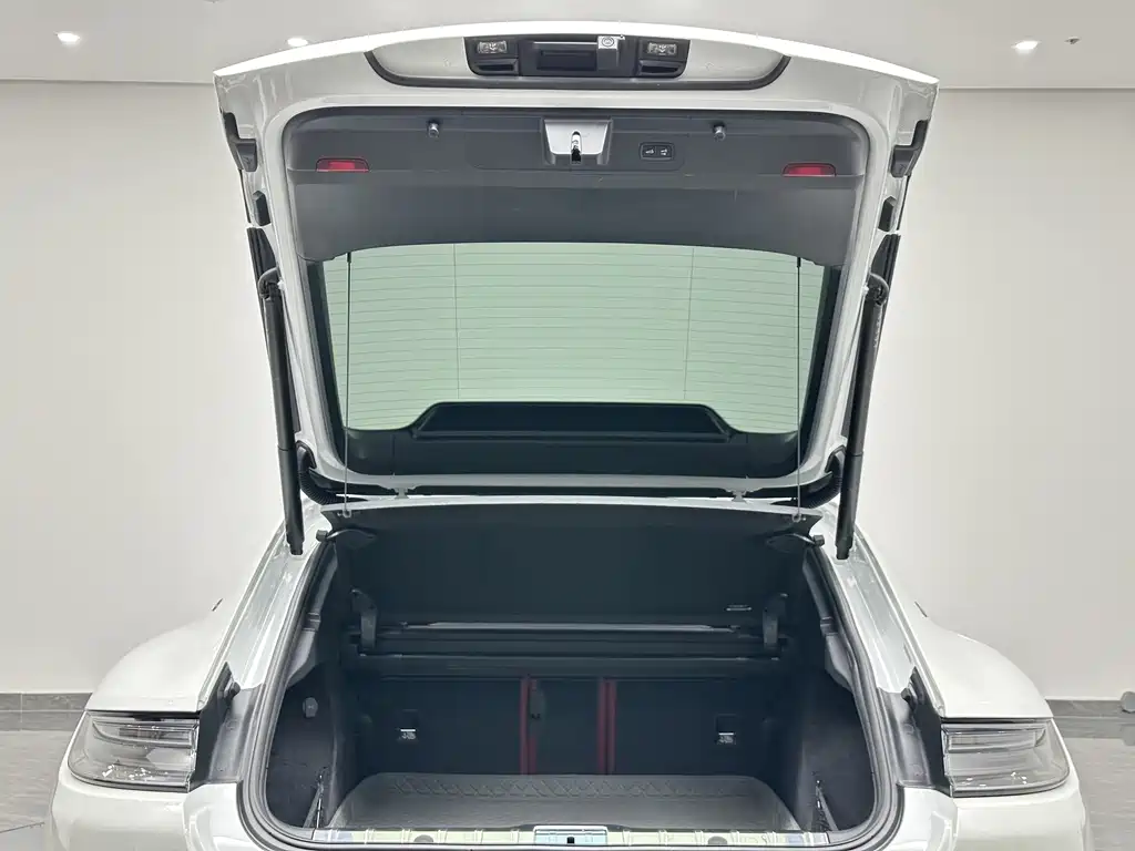 Porsche Panamera — миниатюра 23