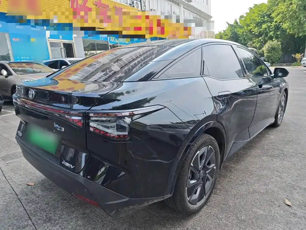 Toyota bZ3 — миниатюра 7