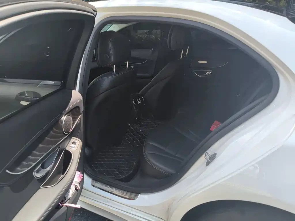 Mercedes-Benz C-Class — миниатюра 14