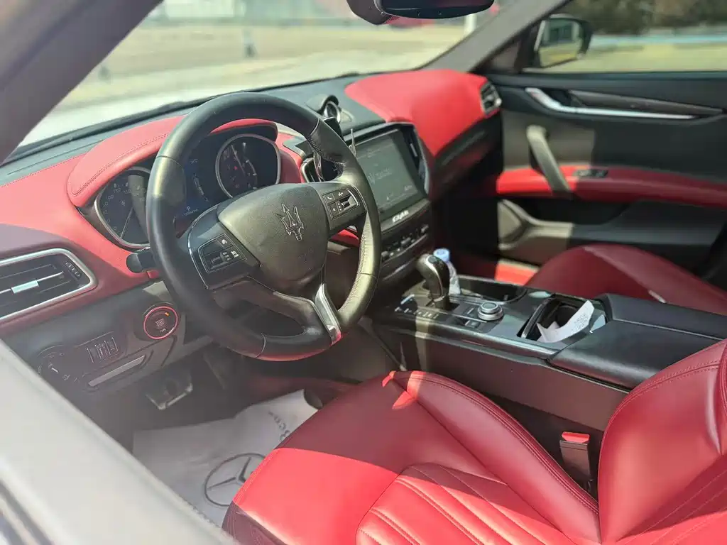 Maserati Ghibli — миниатюра 8