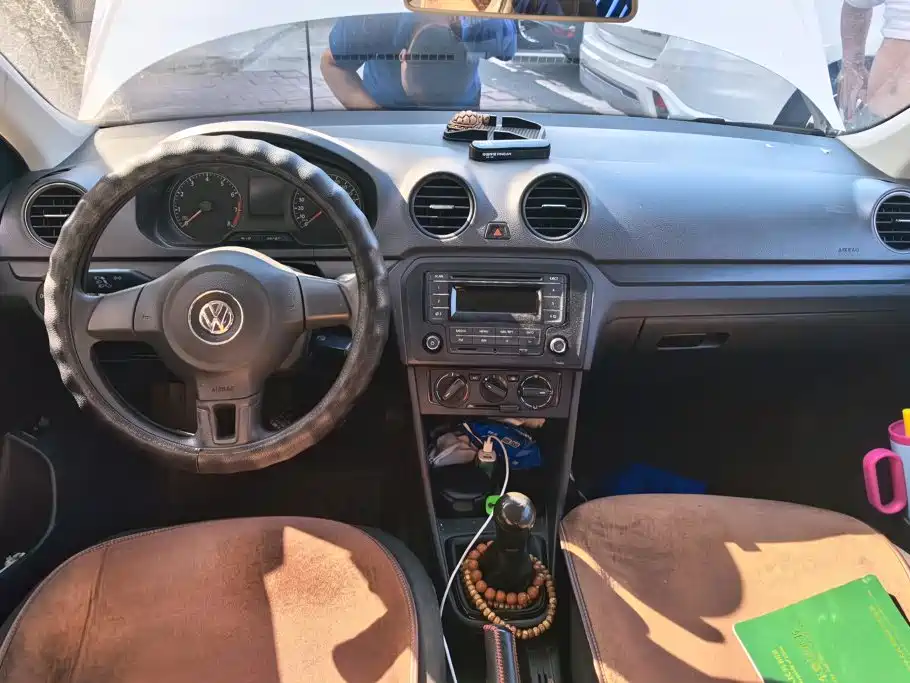 Volkswagen Jetta — миниатюра 12