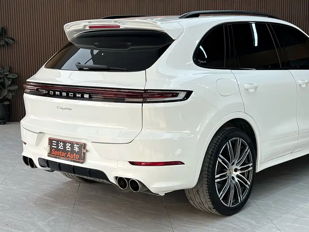 Porsche Cayenne — миниатюра 18