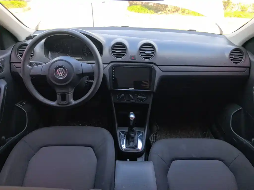 Volkswagen Jetta — миниатюра 10